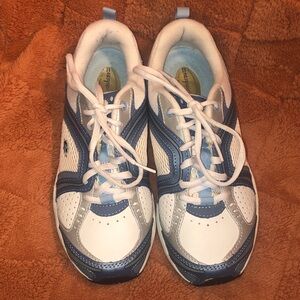 Women’s Easy Spirit ESZAMPER Athletic Sneakers in White and Blue size 7